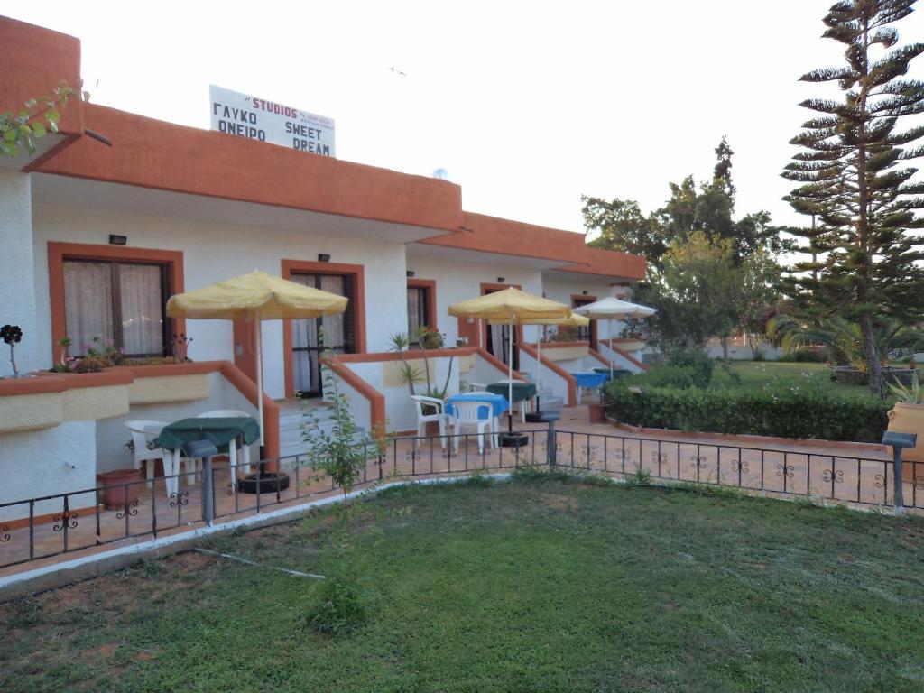 Daydream Hill Hotel Stavros  Exterior photo